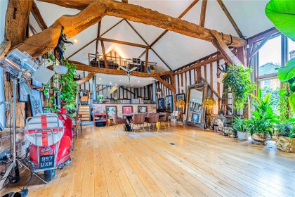 photo for Eaton Bray, Bedfordshire