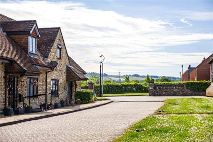 photo for High Street, Edlesborough
