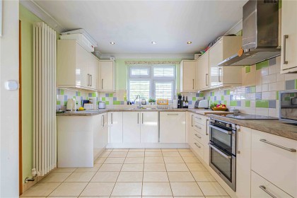 photo for Studham, Central Bedfordshire