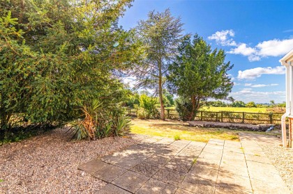 photo for Eaton Bray, Bedfordshire