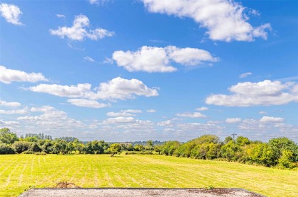 photo for Eaton Bray, Bedfordshire