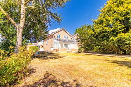 photo for Eaton Bray, Bedfordshire