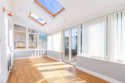 photo for Eaton Bray, Bedfordshire