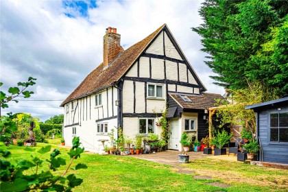 photo for Edlesborough, Buckinghamshire