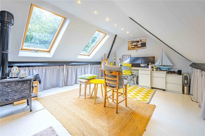 photo for Edlesborough, Buckinghamshire