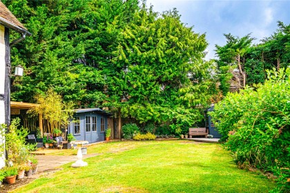 photo for Edlesborough, Buckinghamshire