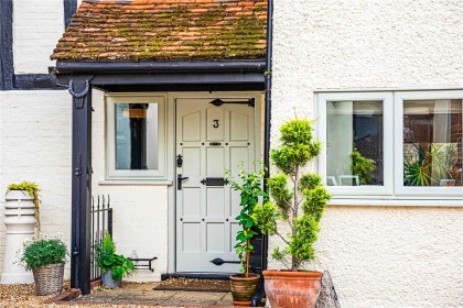 photo for Edlesborough, Buckinghamshire