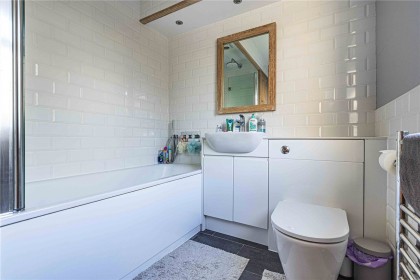 photo for Hunton Bridge, Kings Langley, Hertfordshire