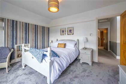 photo for Hunton Bridge, Kings Langley, Hertfordshire