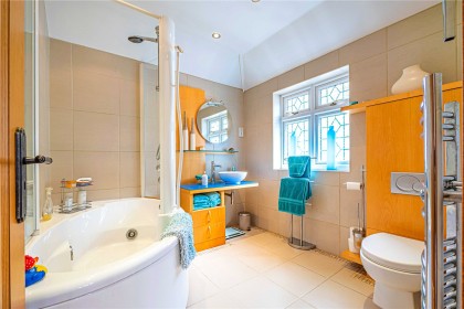 photo for Hunton Bridge, Kings Langley, Hertfordshire