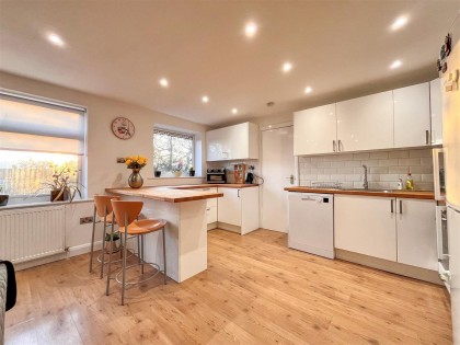 photo for The Rutts, Bushey Heath, Bushey