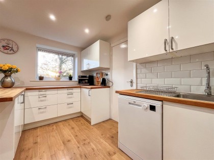 photo for The Rutts, Bushey Heath, Bushey