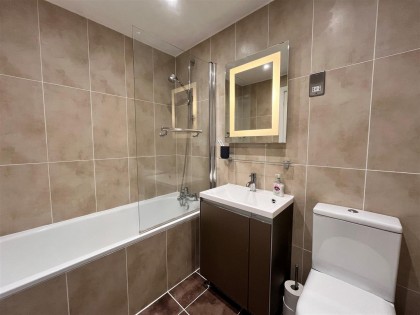 photo for The Rutts, Bushey Heath, Bushey