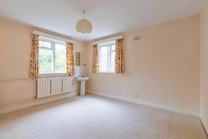 photo for Bushey Heath, Bushey, Hertfordshire