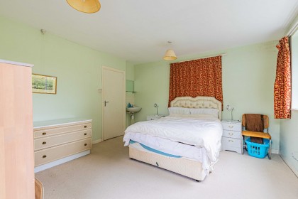 photo for Bushey Heath, Bushey, Hertfordshire