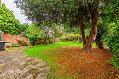 photo for Bushey Heath, Bushey, Hertfordshire