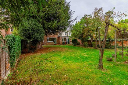 photo for Bushey Heath, Bushey, Hertfordshire