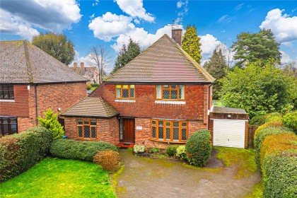 photo for Leverstock Green Road, Hemel Hempstead, Hertfordshire