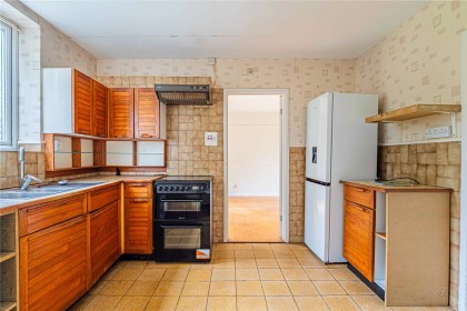 photo for Leverstock Green Road, Hemel Hempstead, Hertfordshire