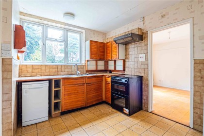 photo for Leverstock Green Road, Hemel Hempstead, Hertfordshire