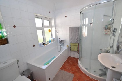 photo for The Crosspath, Radlett, Hertfordshire
