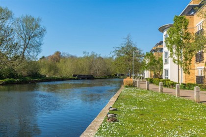 photo for Ovaltine Drive, Kings Langley, Hertfordshire