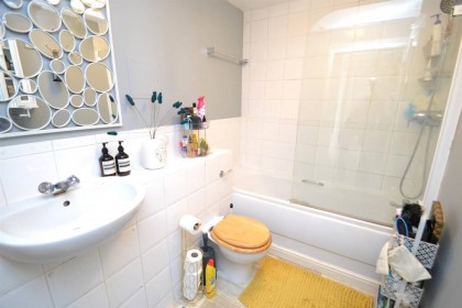 photo for Ovaltine Drive, Kings Langley, Hertfordshire