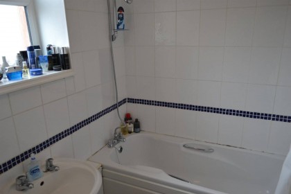 photo for Tempsford Avenue, Borehamwood, Hertfordshire