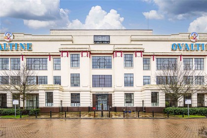 photo for Ovaltine Drive, Kings Langley, Hertfordshire