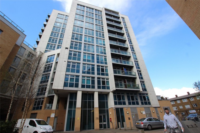 Ross Way, 33 Ross Way, London