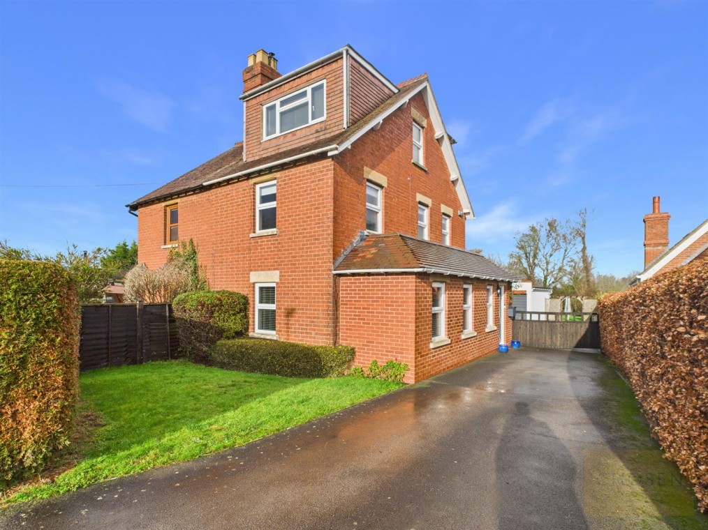 Far Sandfield, Churchdown, Gloucester