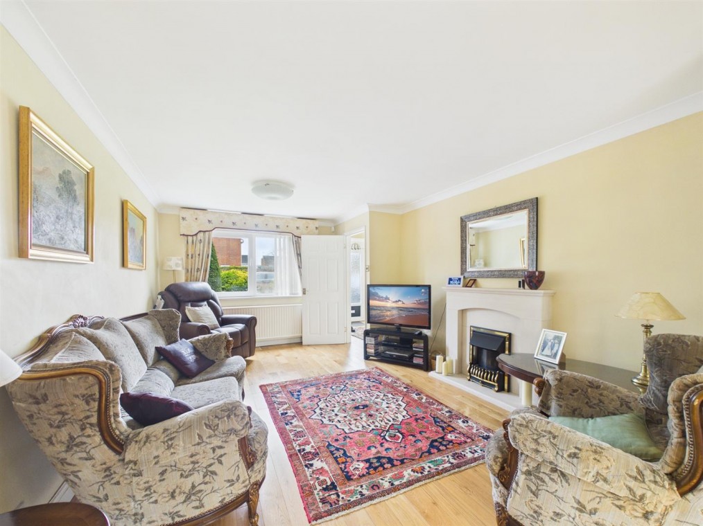 Summerland Drive, Churchdown, Gloucester