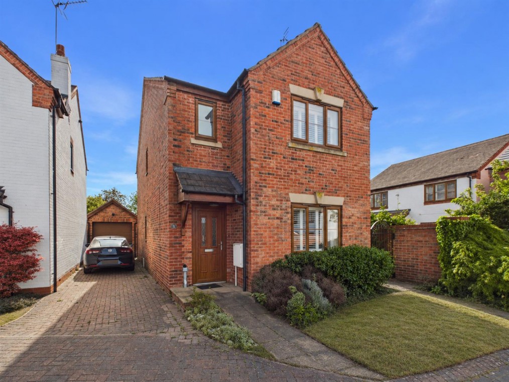 Hillview Gardens, Shurdington, Cheltenham