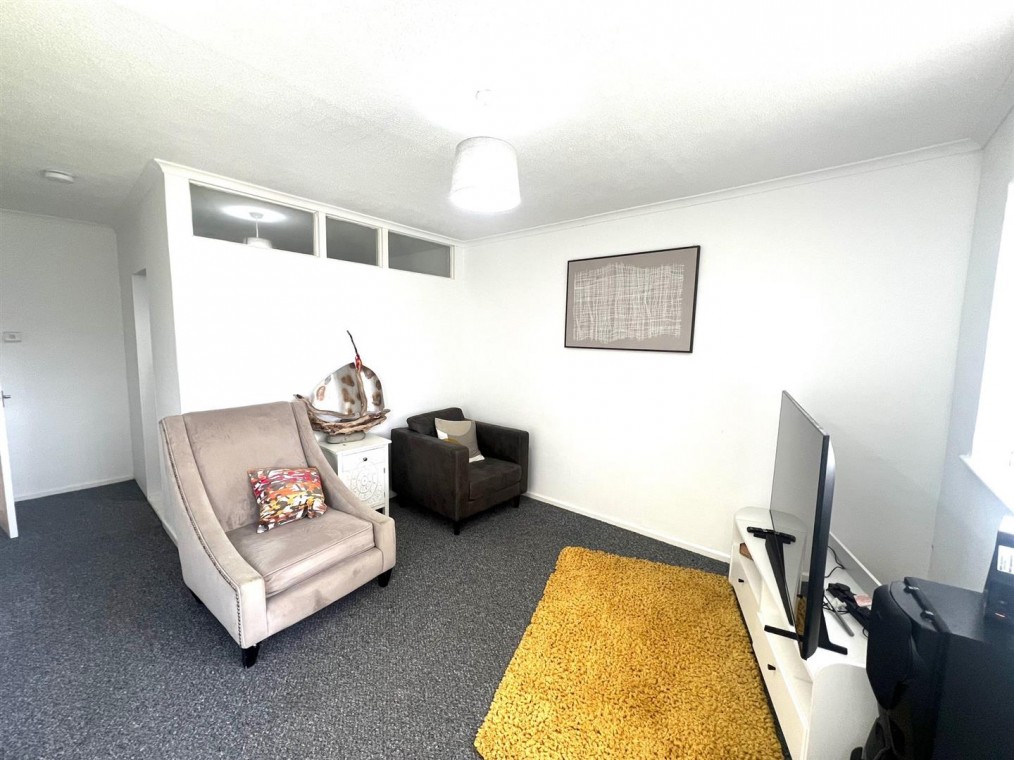Golden Vale, Gloucester