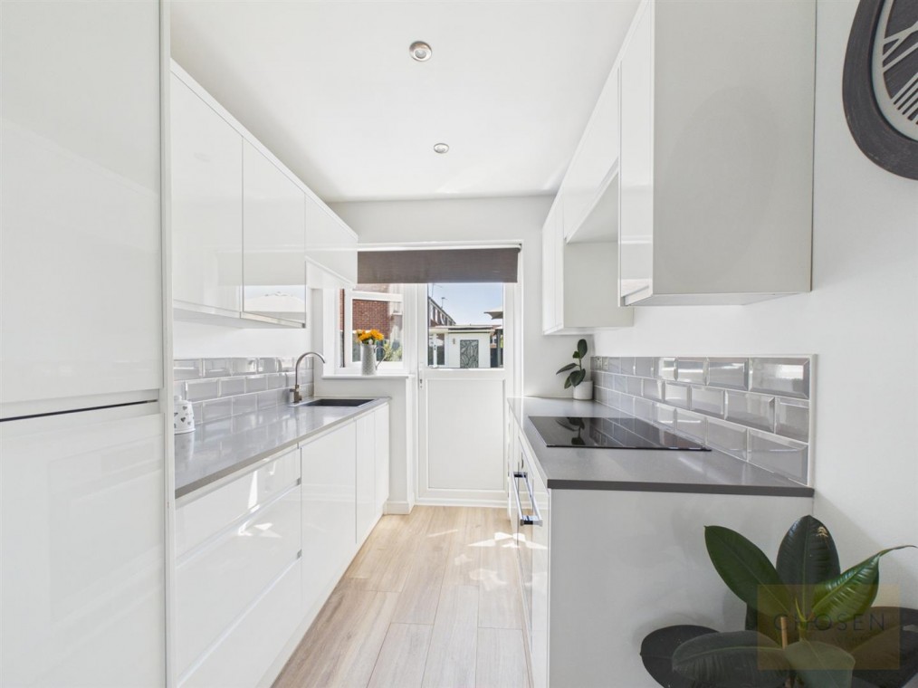 Holly End, Quedgeley, Gloucester