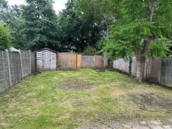Station Avenue, Epsom