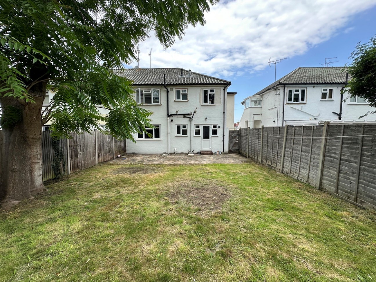 Station Avenue, Epsom