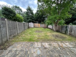 Station Avenue, Epsom