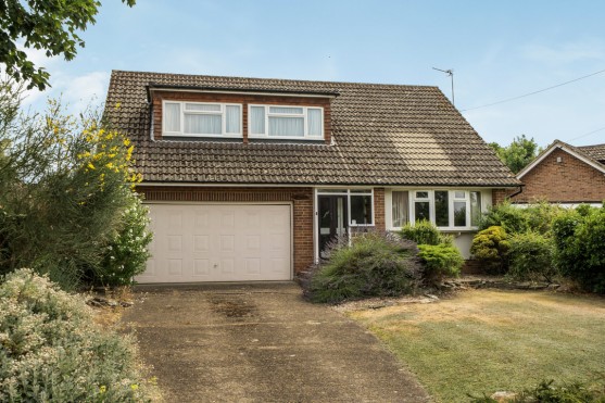 Groveside Close, Bookham