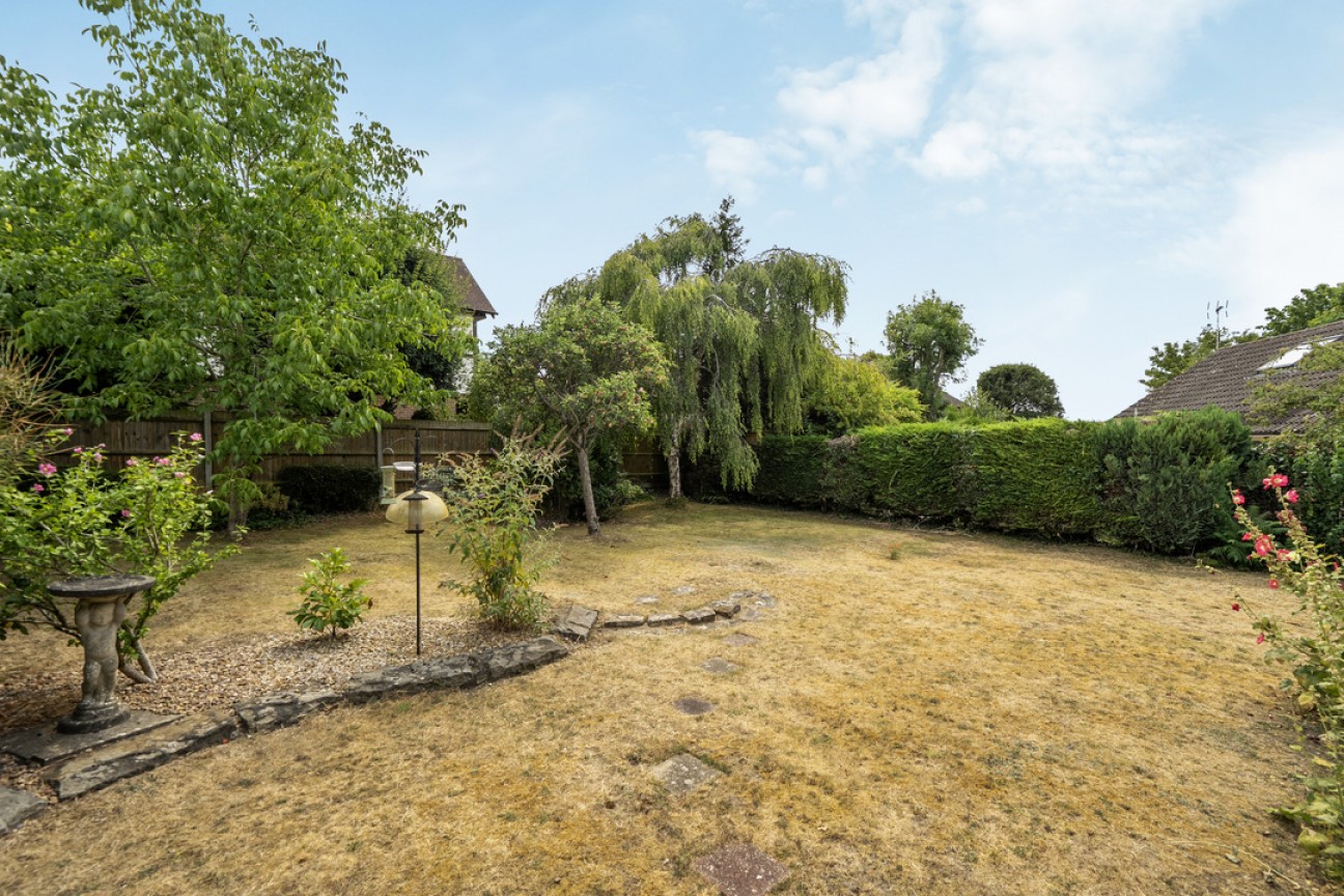 Groveside Close, Bookham