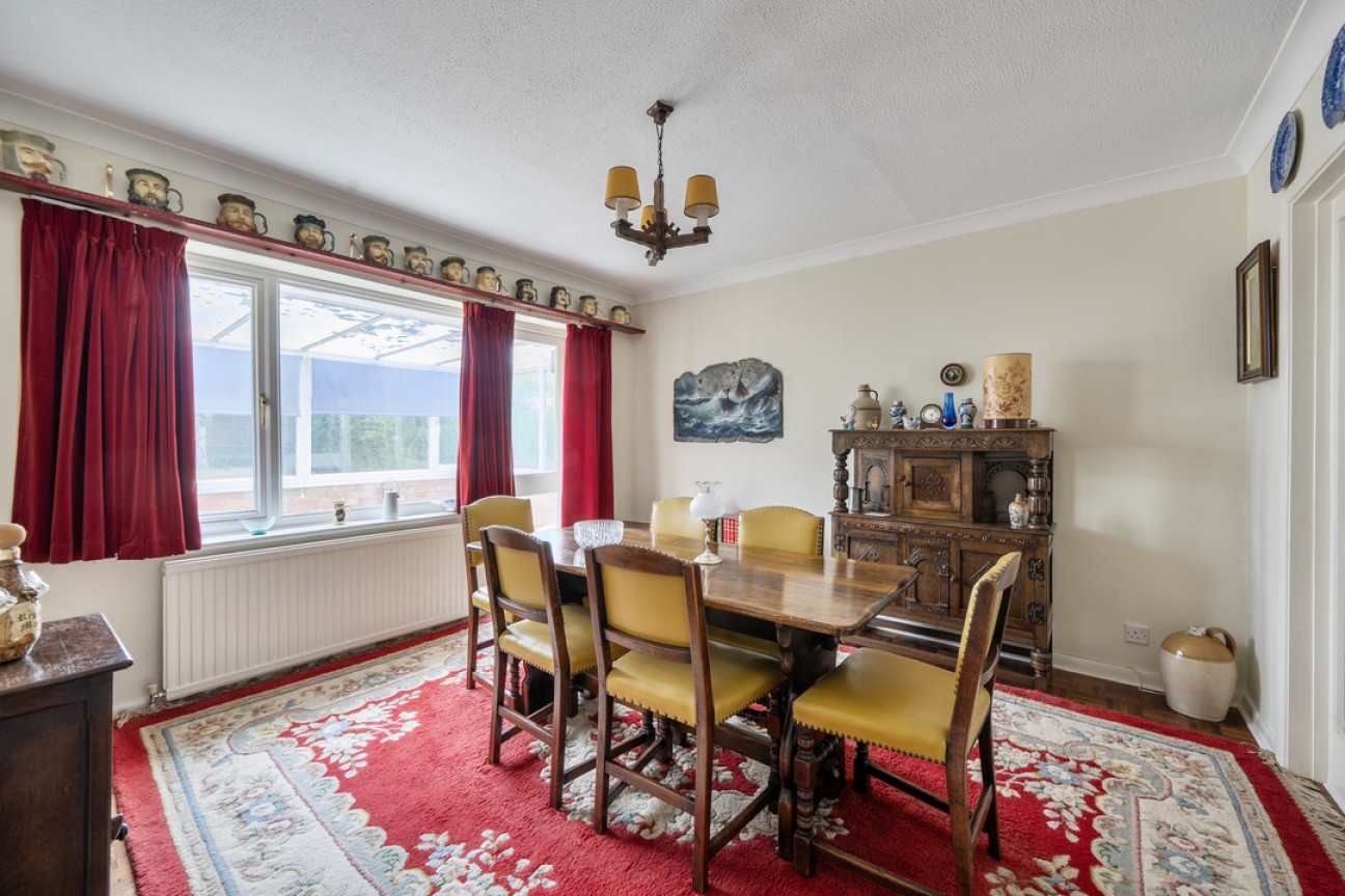 Groveside Close, Bookham