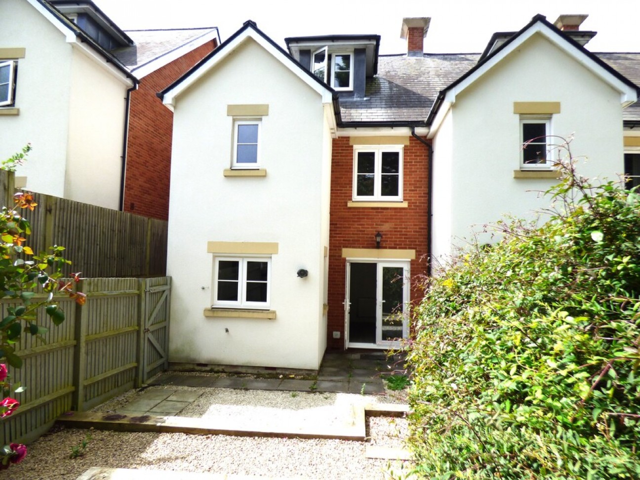 SOUTH LEATHERHEAD
