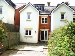 SOUTH LEATHERHEAD