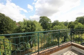 LEATHERHEAD