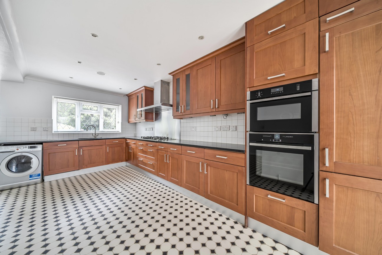 Cuddington Way, South Cheam