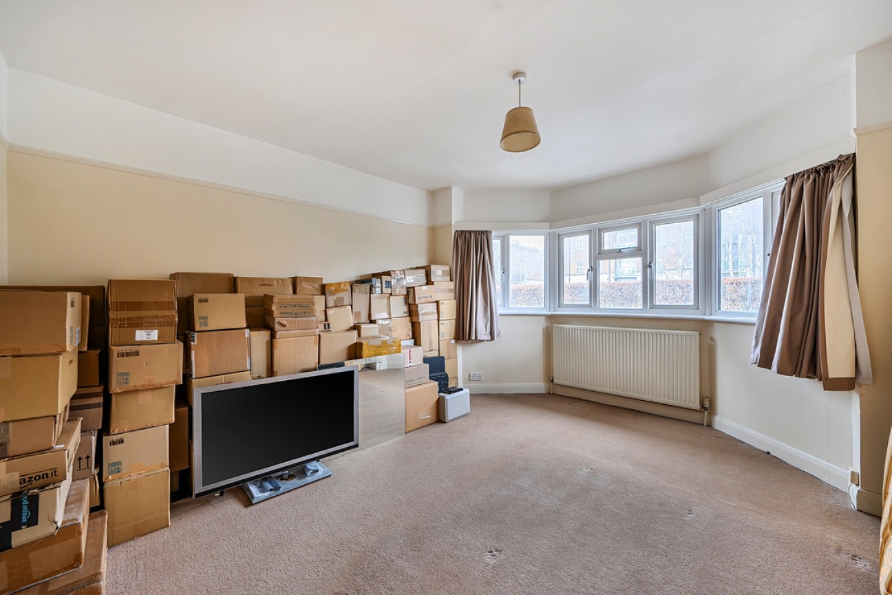 Randalls Road, Leatherhead