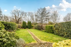 Randalls Road, Leatherhead