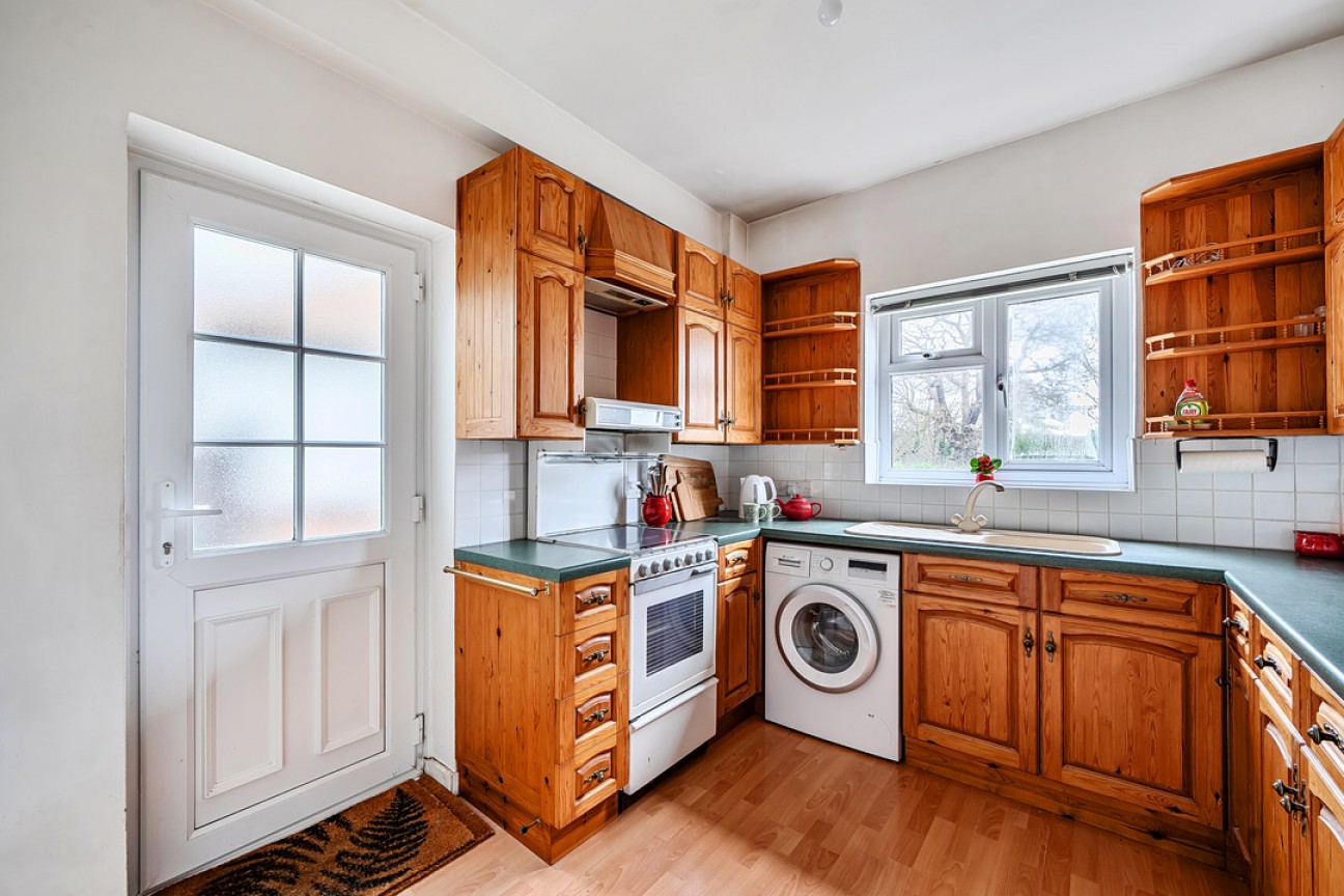 Randalls Road, Leatherhead