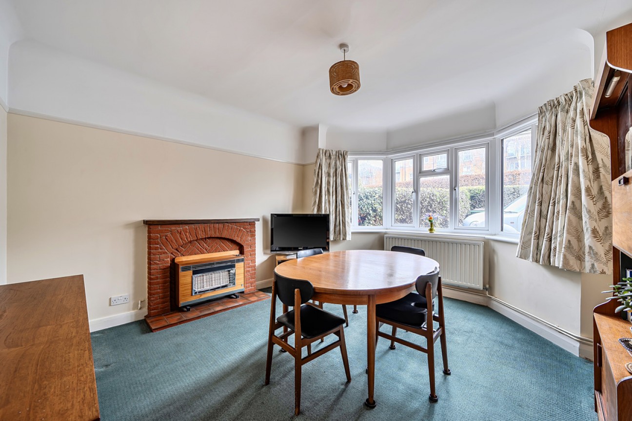 Randalls Road, Leatherhead