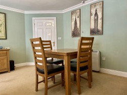 Epsom Road, Leatherhead